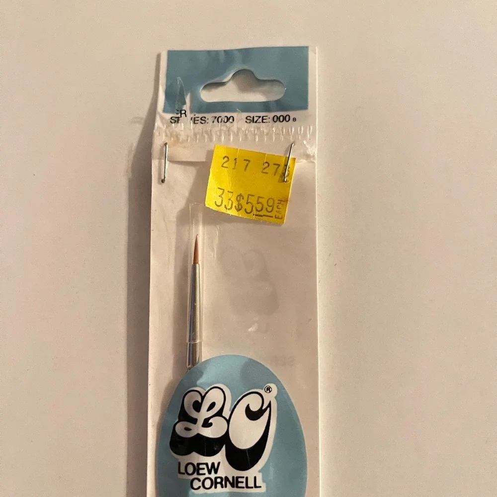 Vintage Loew-Cornell Artist Paint Brush Miniature Series 7000 Size 000 B‎ Round